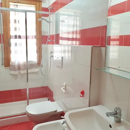 Isa-holiday Homes In From 400 To 900 M From The Beach, 6 Beds With Private Outdoor Area *