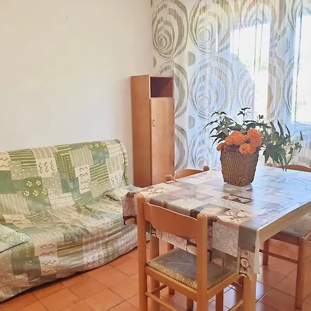 Apartment Isa-holiday Homes In From 400 To 900 M From The Beach, 6 Beds With Private Outdoor Area Marina Di Bibbona